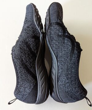 Skechers Womens Relaxed Fit Air Cooled Black Running Shoes Sneakers  7.5